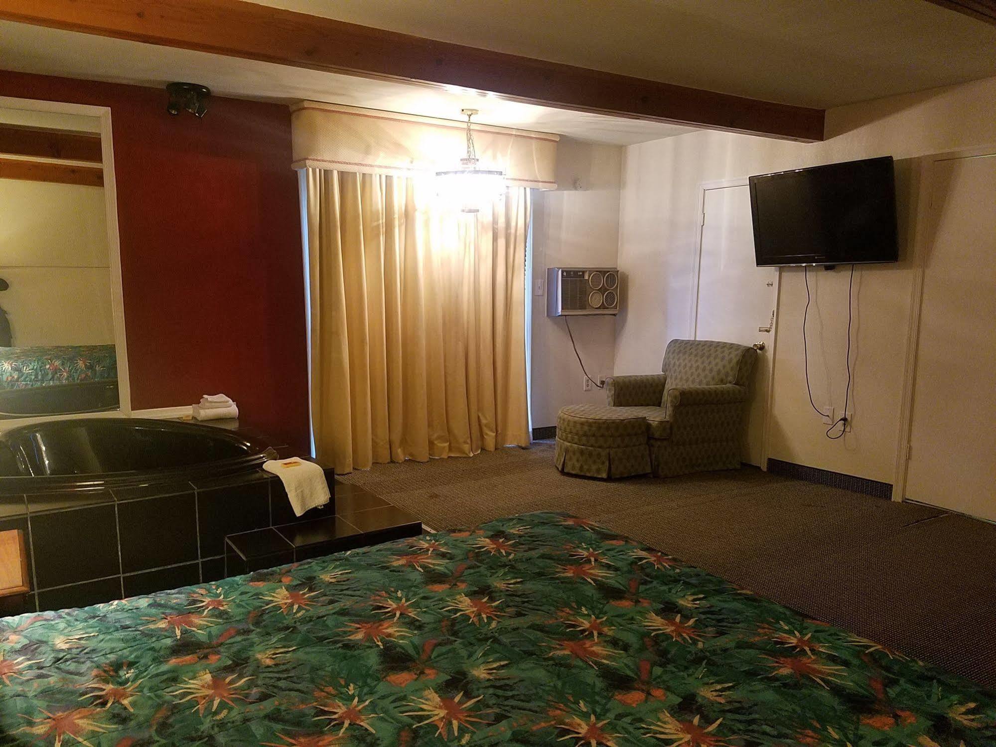 Maplehurst Motel Tunkhannock Esterno foto
